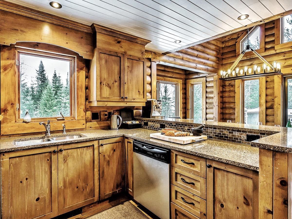 Le Mont-Tremblant 1 Villa Lac Superieur Bagian luar foto